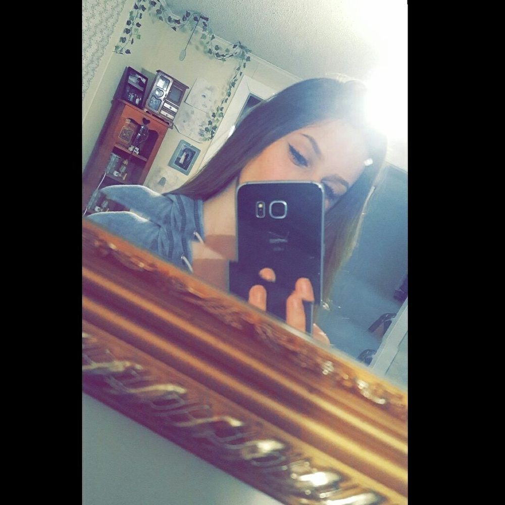 Meet your Posher, Alaina